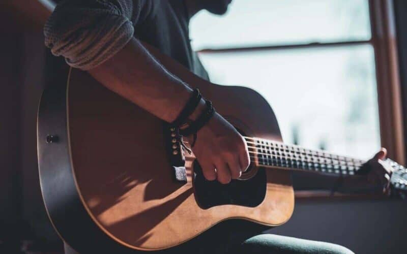 tips for guitarists to stay focused