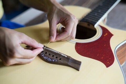 guitar string replacement
