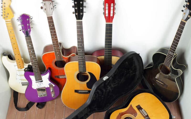how to store your guitar