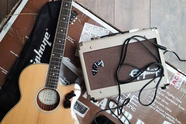 Epiphone PR 4E Na Bundle Pack