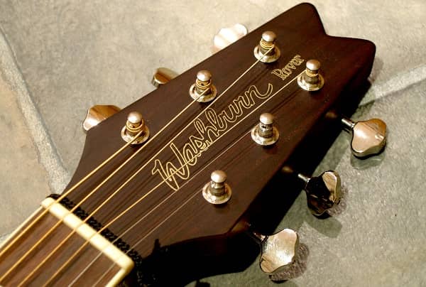 Washburn Rover Guitar Headstock