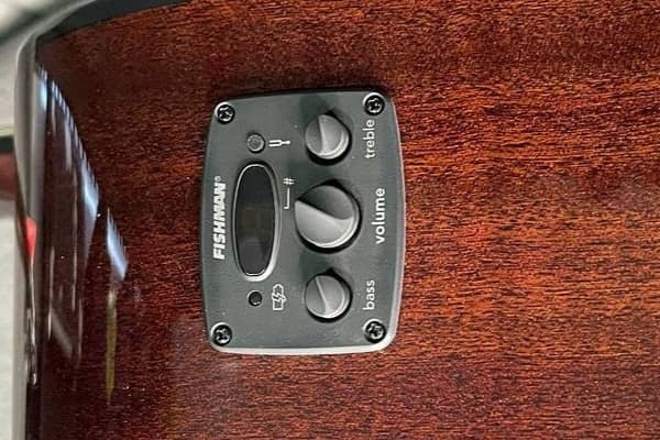 Preamp on Fender CD60SCE All Mahogany
