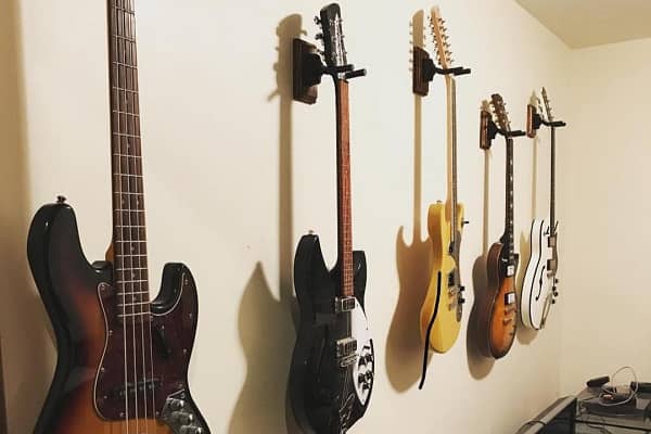 Guitar hanging on wall ideas
